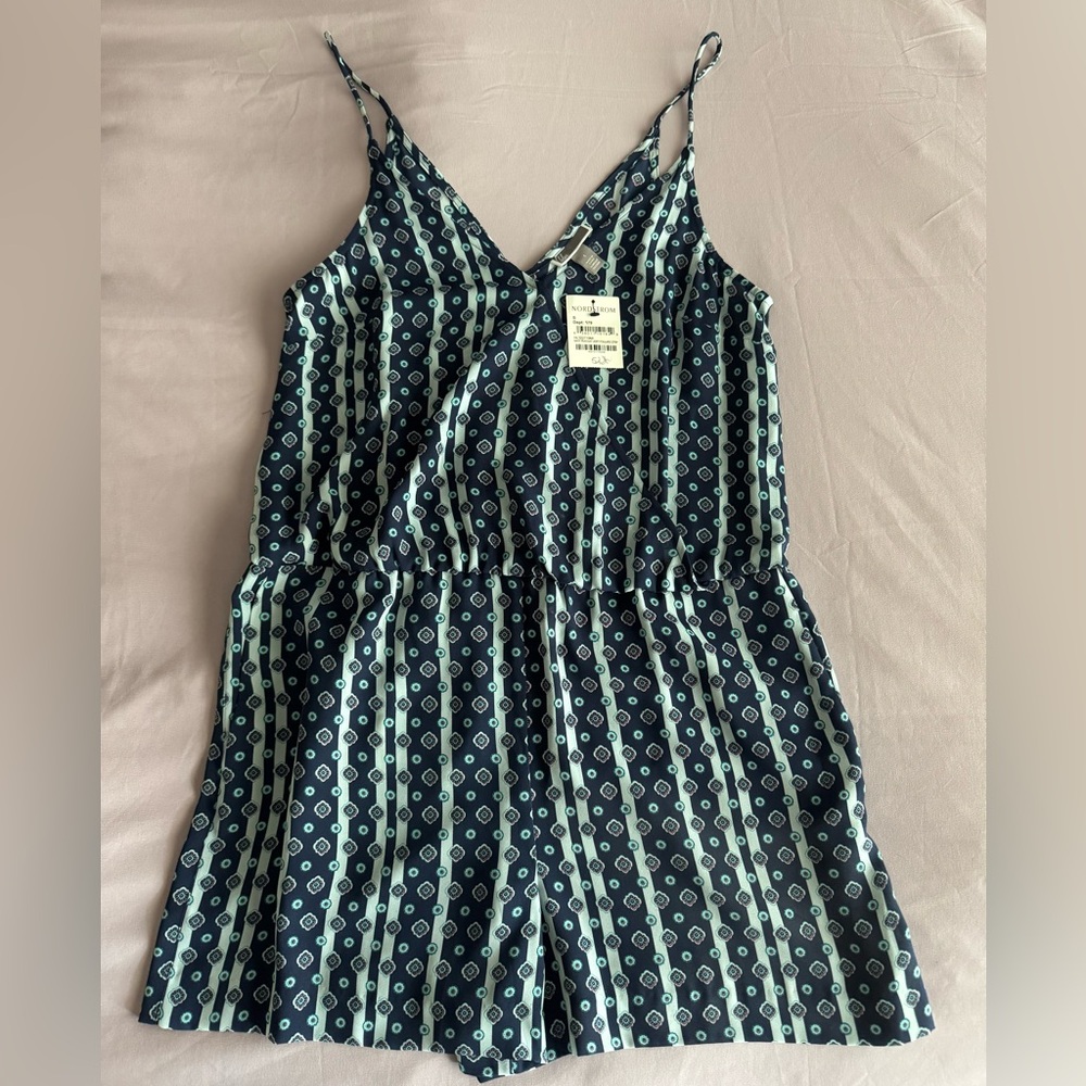 NWT Chelseaea28 Spag Strap Romper - S